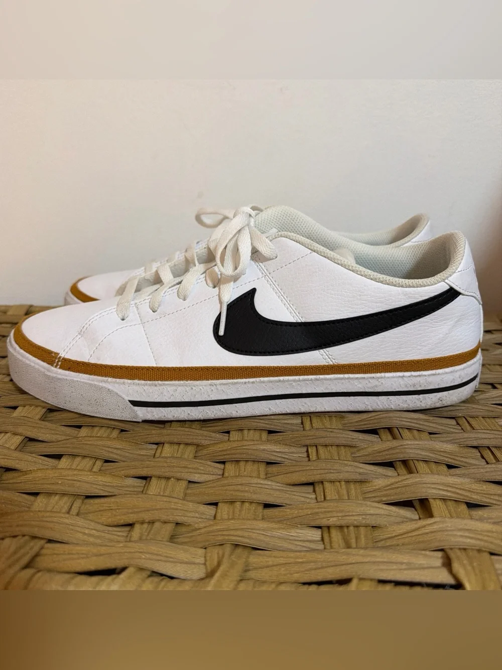 Nike Court Legacy Men’s 11.5 White Black Brown Athletic Leather Shoes Sneakers
